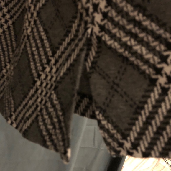 LANE BRYANT Skirt PLUS 28 4X Gray, black, white - Picture 2 of 3